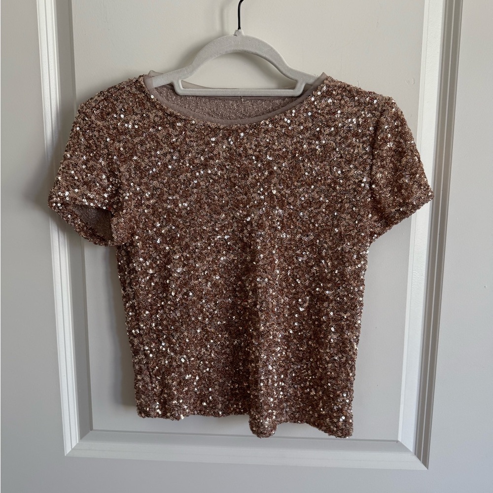 Gold sequin top with short sleeves